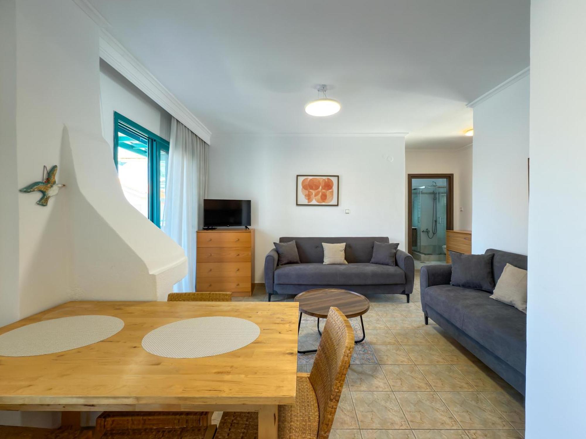 Emerald Seaside Apartment In Pefkohori Buitenkant foto